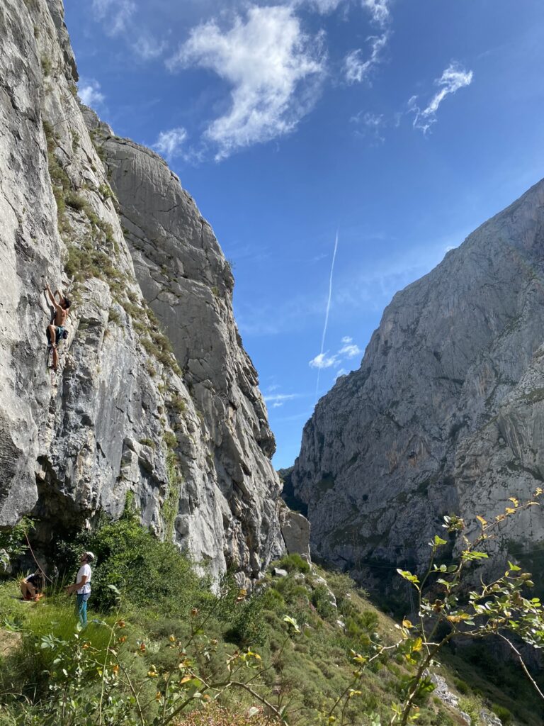 Rock climbing course in Asturias