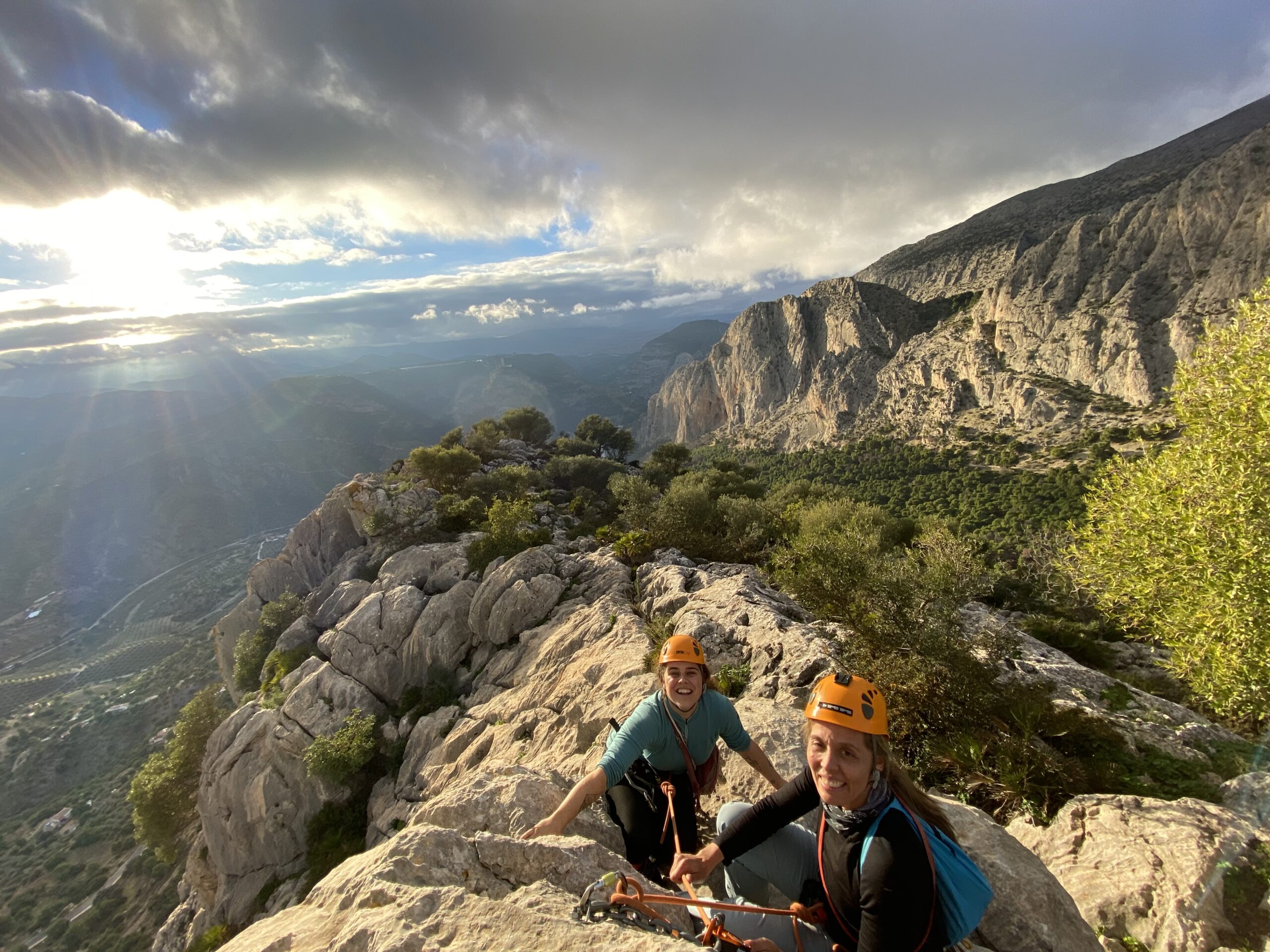 multi pitch climbing - El Chorro
